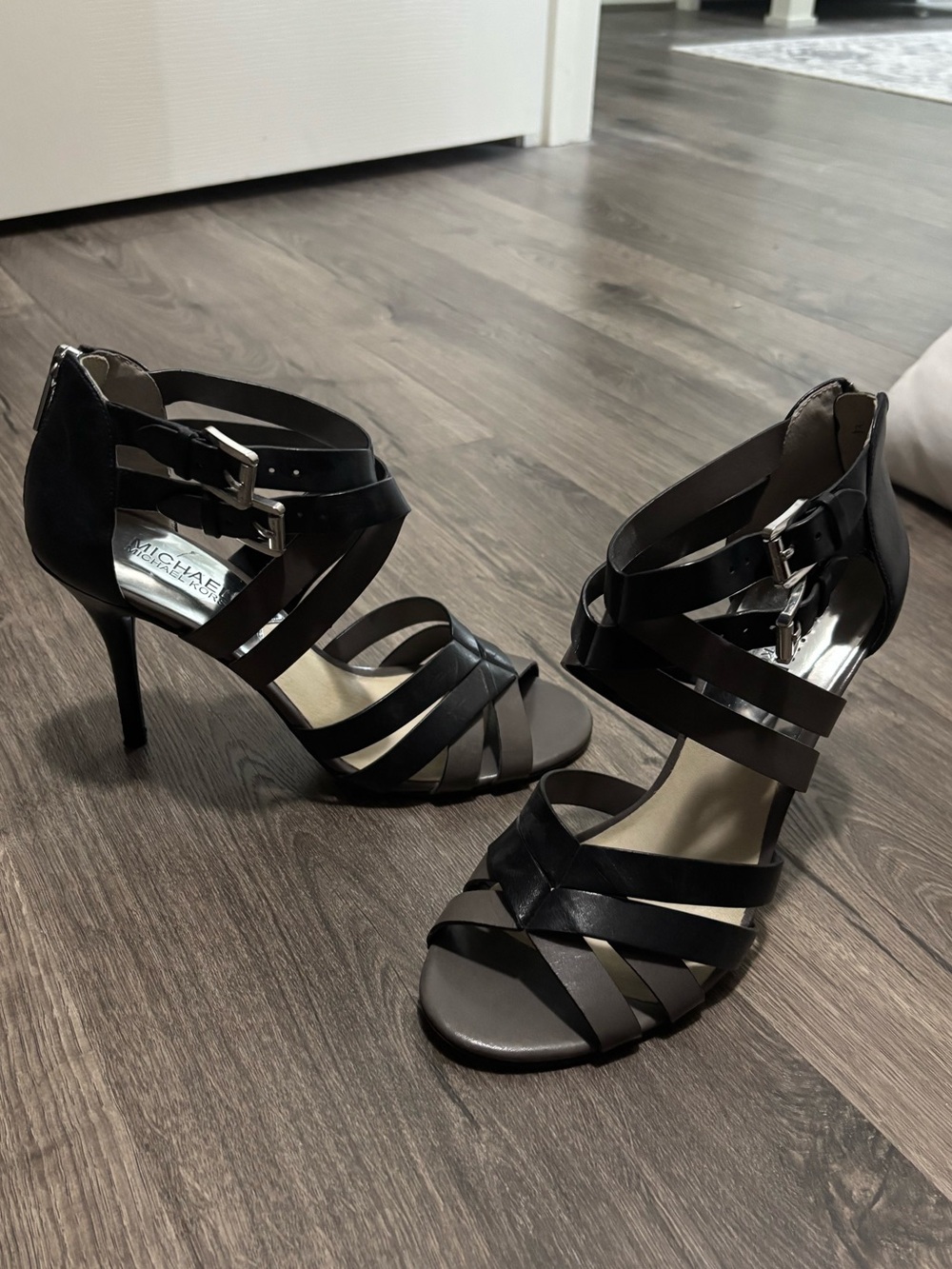 Michael by Michael Kors Cammie Open Toe Platform Heel Zipper Back Black Grey 8M